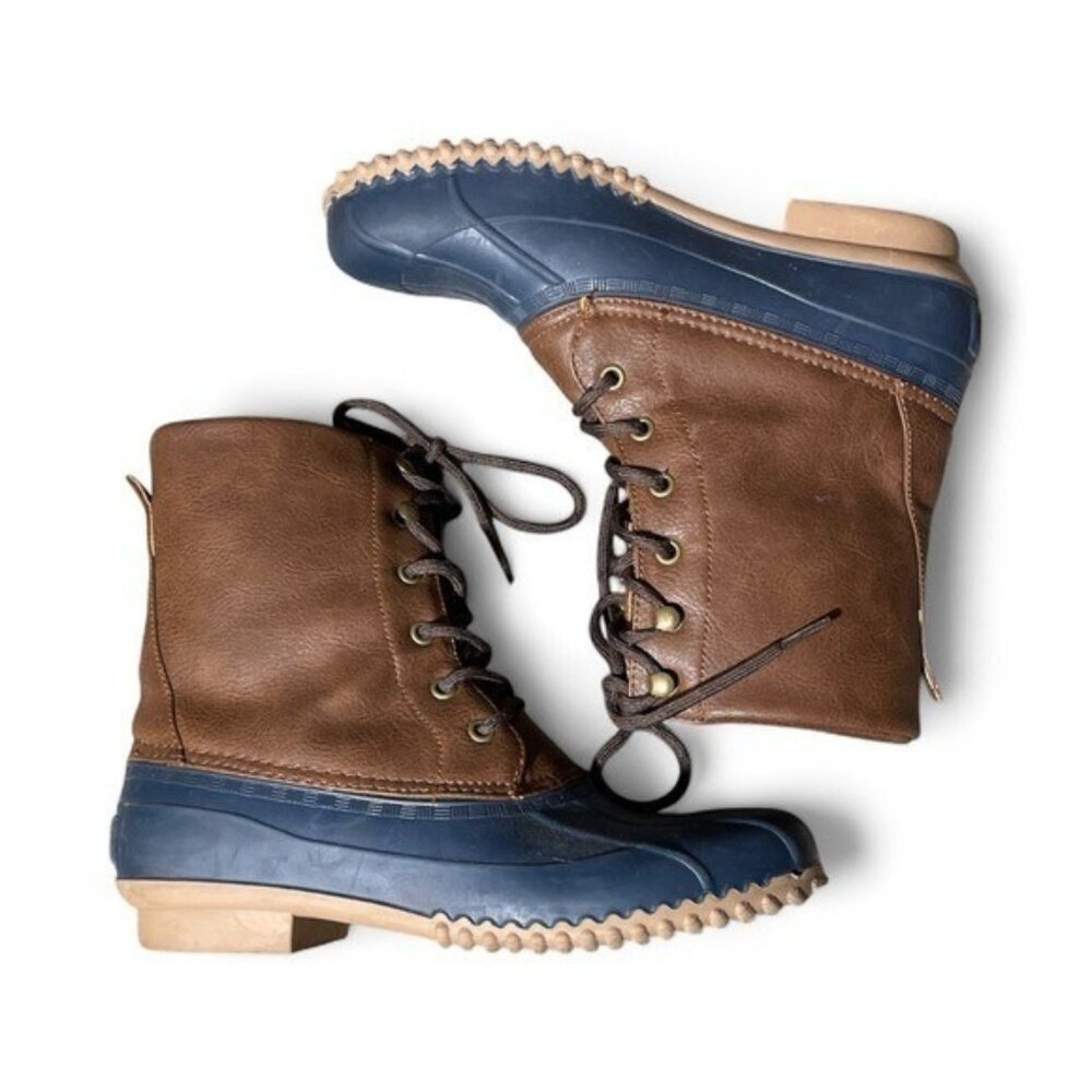 E2- London Fog - Women’s 8 leather coated Brown and Blue Lace-Up Duck Boots